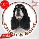 Cocker Américain tricolore, autocollant voiture rond "Chien à Bord" 14 cm